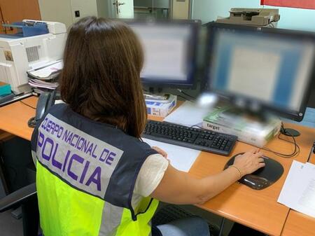 La Policia Detiene A Dos Personas Por Estafar Haciendose Pasar Por Tecnicos De Microsoft